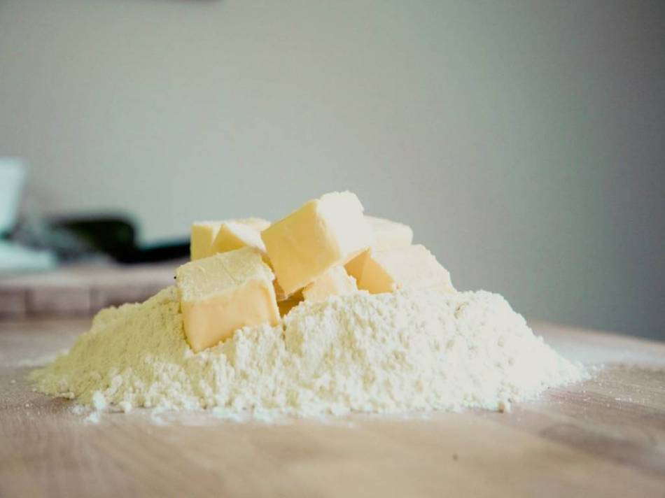 Traditionelle Plätzchen basieren in der Regel auf Mehl, Zucker und Butter.